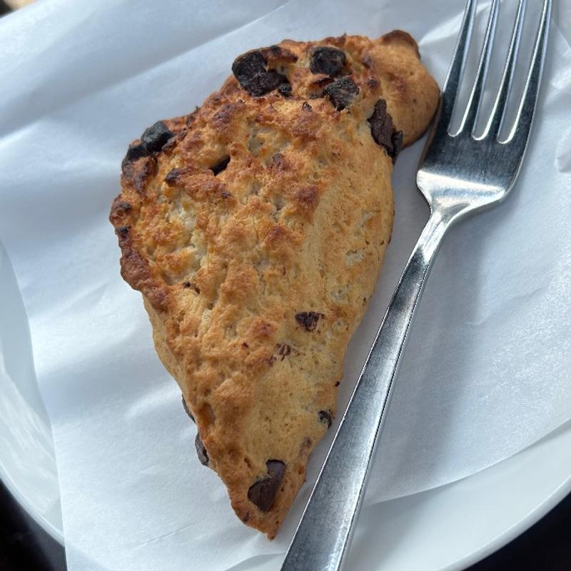 チョコレートチャンクスコーン(スターバックスコーヒー 北生駒ならやま大通り店 （STARBUCKS COFFEE）)