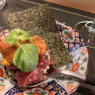 鮪と雲丹の海苔巻き(Okinawa Restaurant 季々)