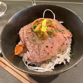 和牛炙りメシ(Okinawa Restaurant 季々)