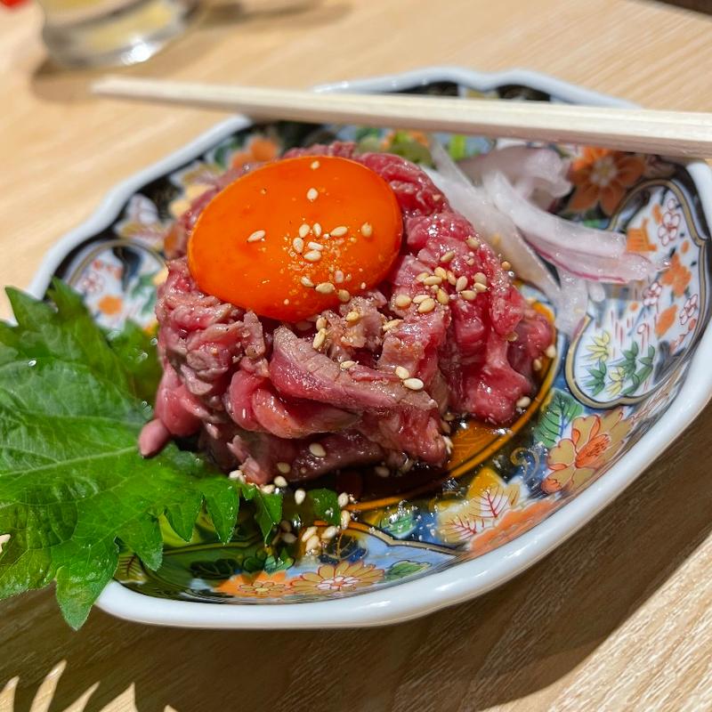 レアステーキユッケ味(万両 本町御堂筋店)