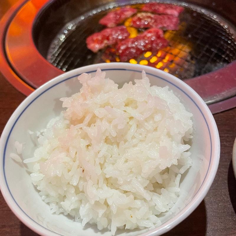 炊き立てごはん 中(でっせ （アサマデヤキニク デッセ）)