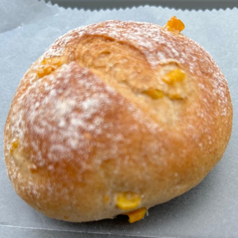 コーンパン(パン工房　西山壮)
