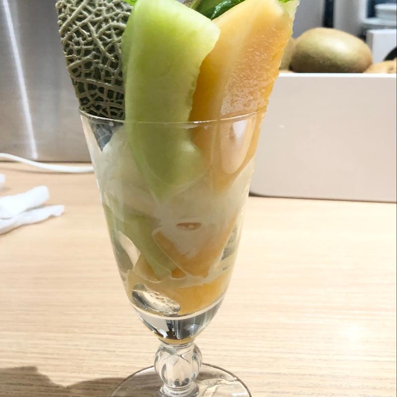 2色のメロンパフェ（小）(イタガキ フルーツ カフェ （ITAGAKI FRUIT CAFE）)