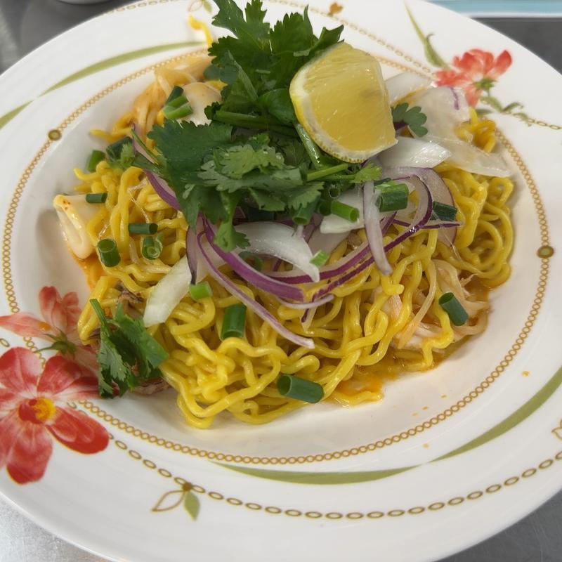 汁なしトムヤムラーメン(バンコク食堂バードマン的場町)