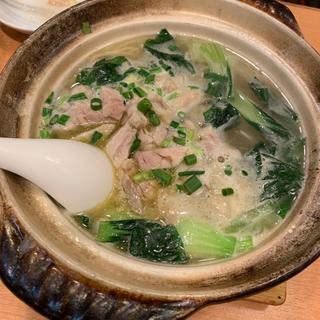 土鍋鶏肉煮込み麺(上海料理 張記(チョウキ)小籠包 新館)
