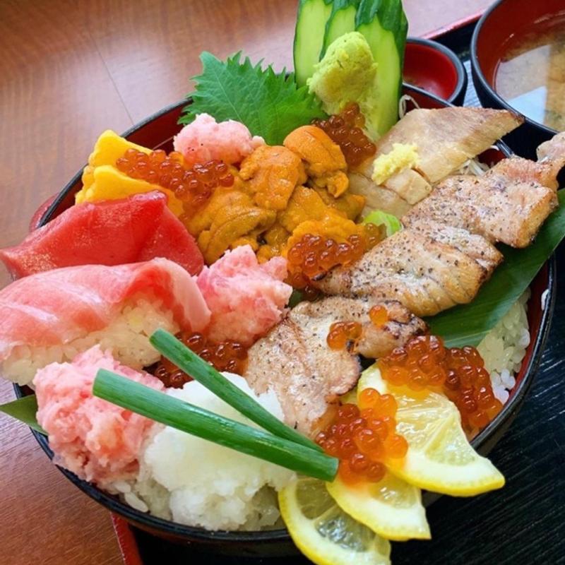 うまい丼(野口鮮魚店 （ノグチセンギョテン）)