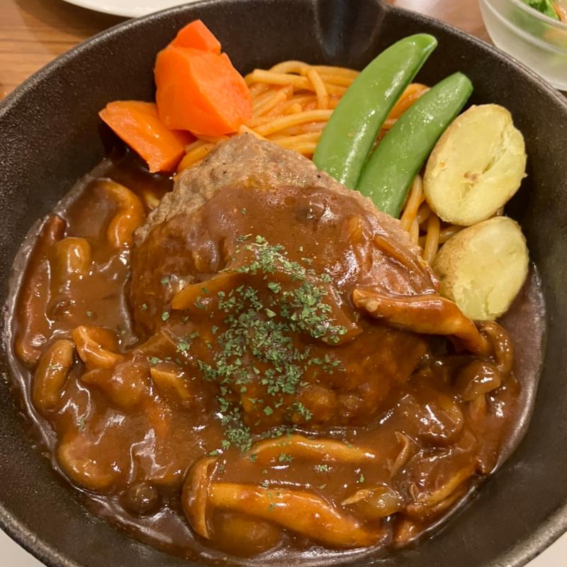 特製デミグラスソーススキレットハンバーグ(UCCカフェプラザ 札幌オーロラタウン店)