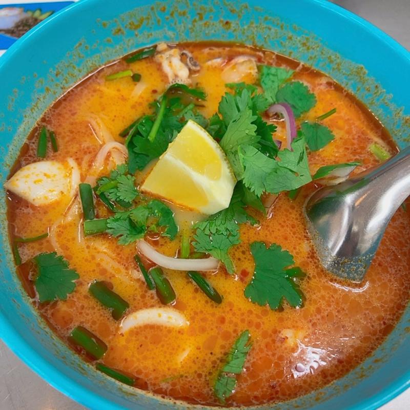 トムヤムラーメン(バンコク食堂バードマン的場町)