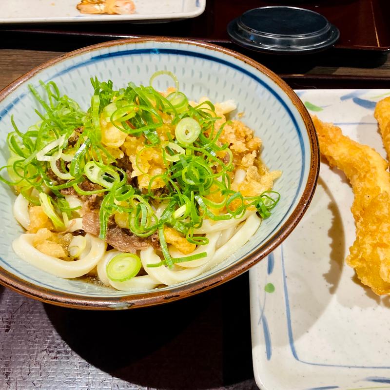 冷やし肉ぶっかけ(自家製麺 杵屋麦丸 成田国際空港第１Ｔ店)