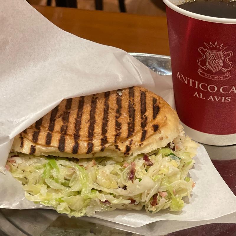 カーヴォロ(Antico Caffe Al Avis 横浜ジョイナス店)