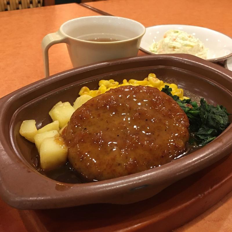 オニオンソースのハンバーグ(サイゼリヤ オアシス玉川駅前店)