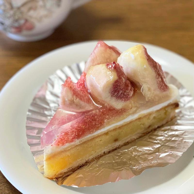 無花果タルト(近江屋洋菓子店 神田店 （オウミヤヨウガシテン）)