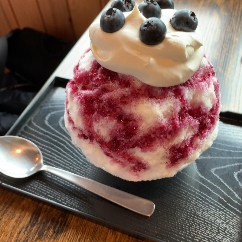 ブルーベリー杏仁(雪みるく )