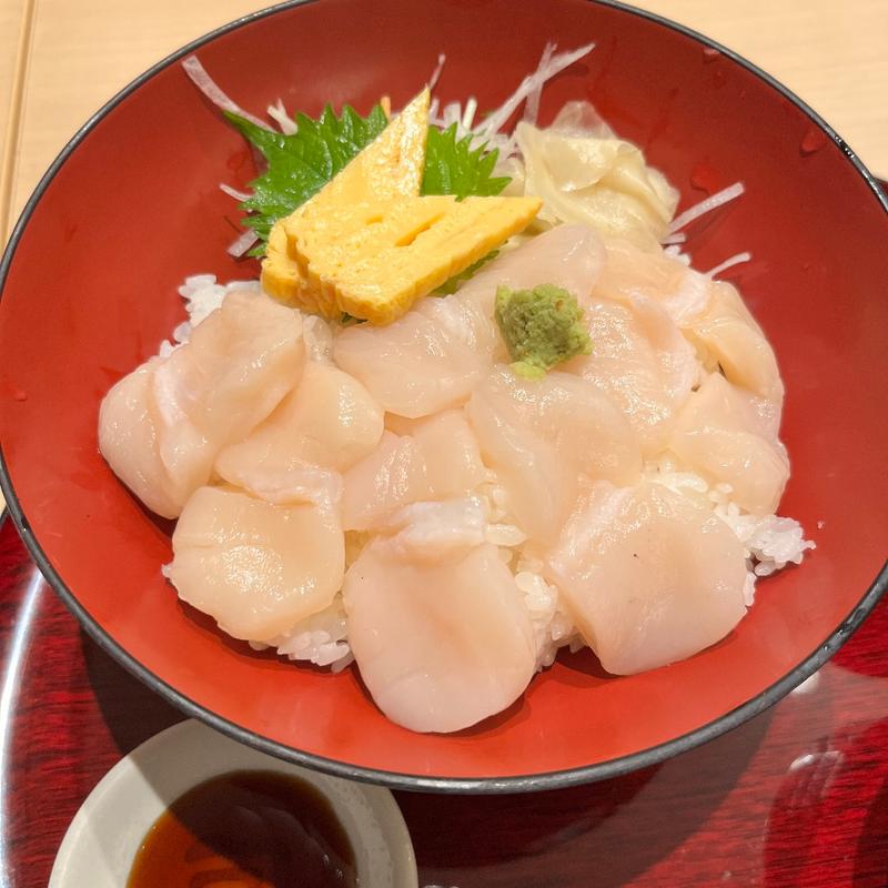 生ホタテ丼(釧路ふく亭 旭川店 )