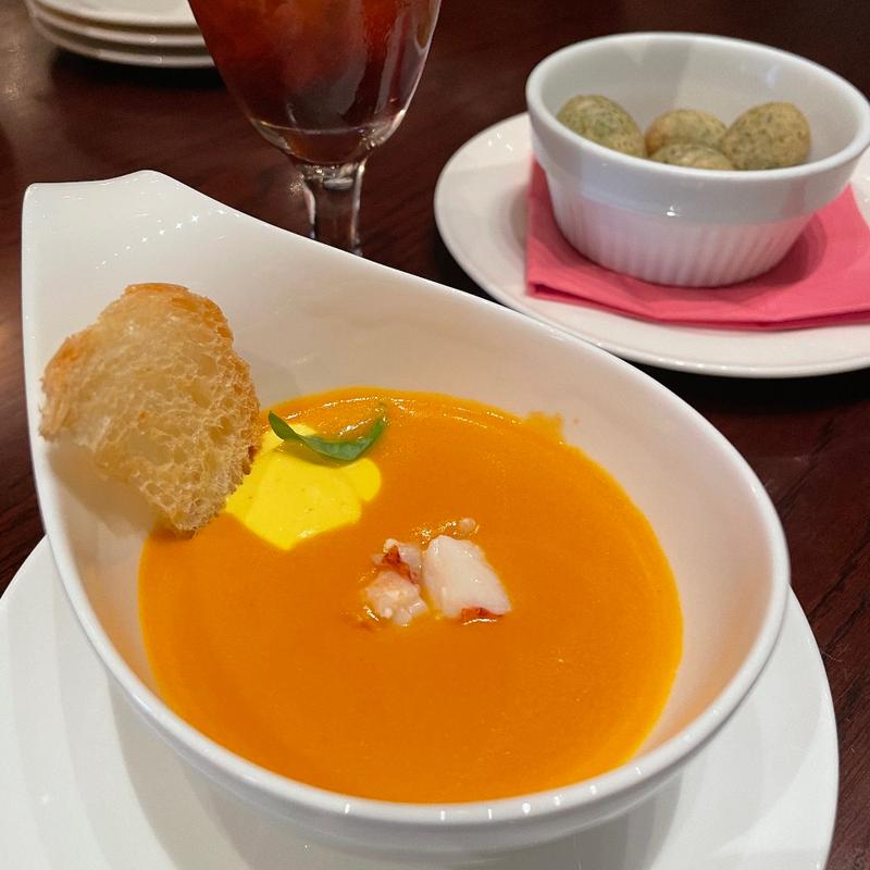 シェフのおすすめスープ【オマール海老のビスク】(リストランテ・ディ・カナレット)