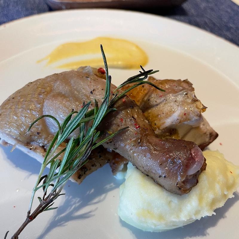 ロティサリーチキン(ROTISSERIE BLUE)