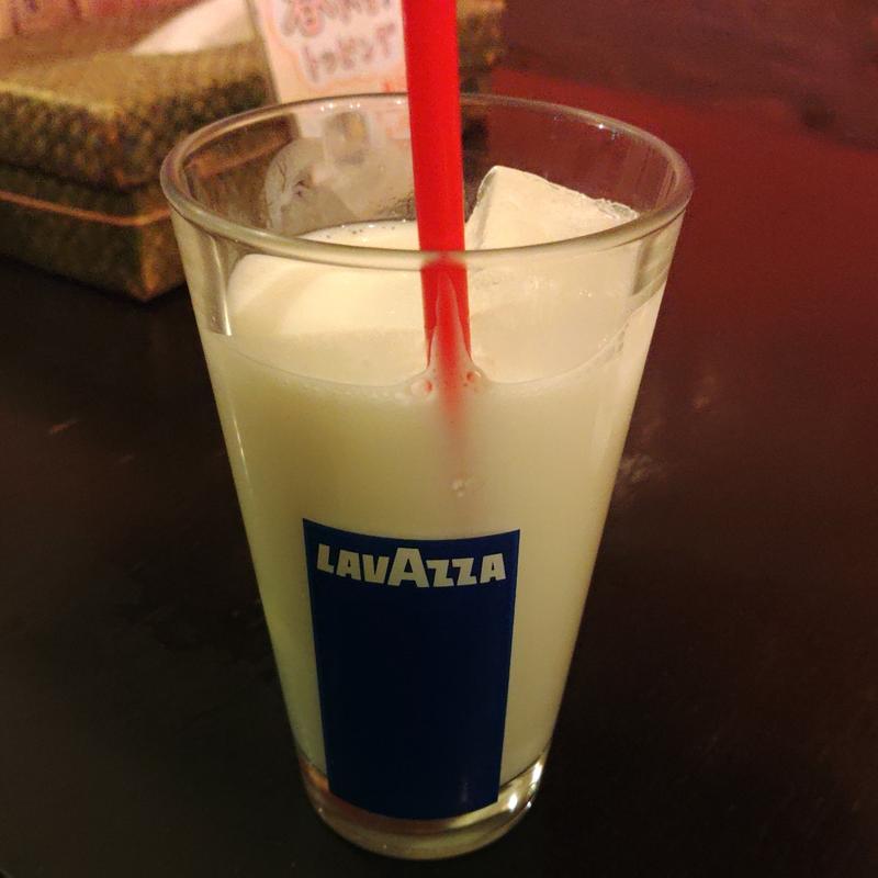 自家製ヨーグルトの特製プレーンラッシー(Kanakoのスープカレー屋さん札幌大通店)