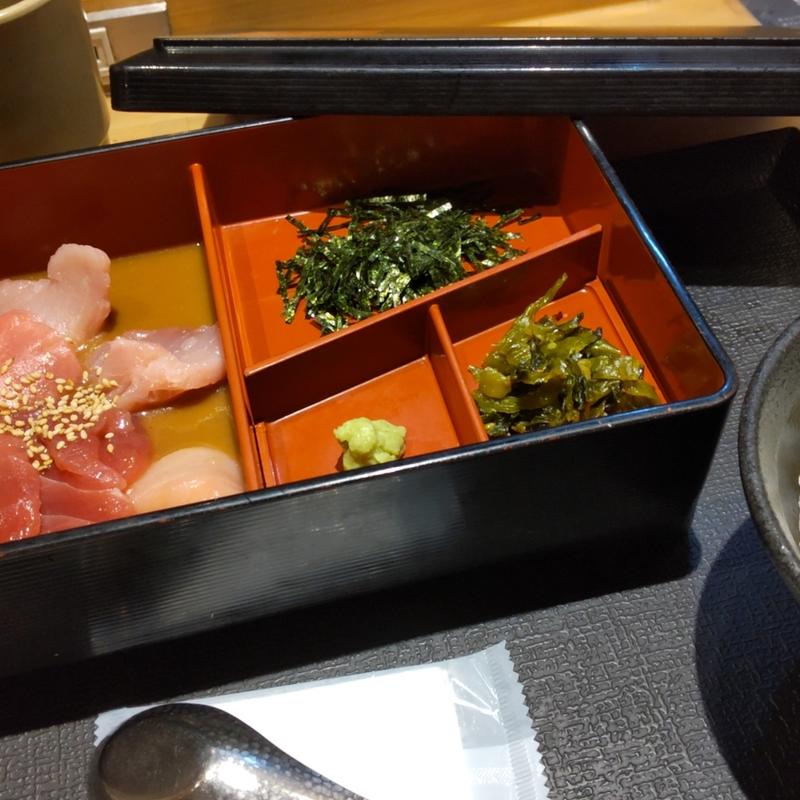 天然生まぐろ丼(海鮮居酒屋 羽田市場 グランスタ東京)