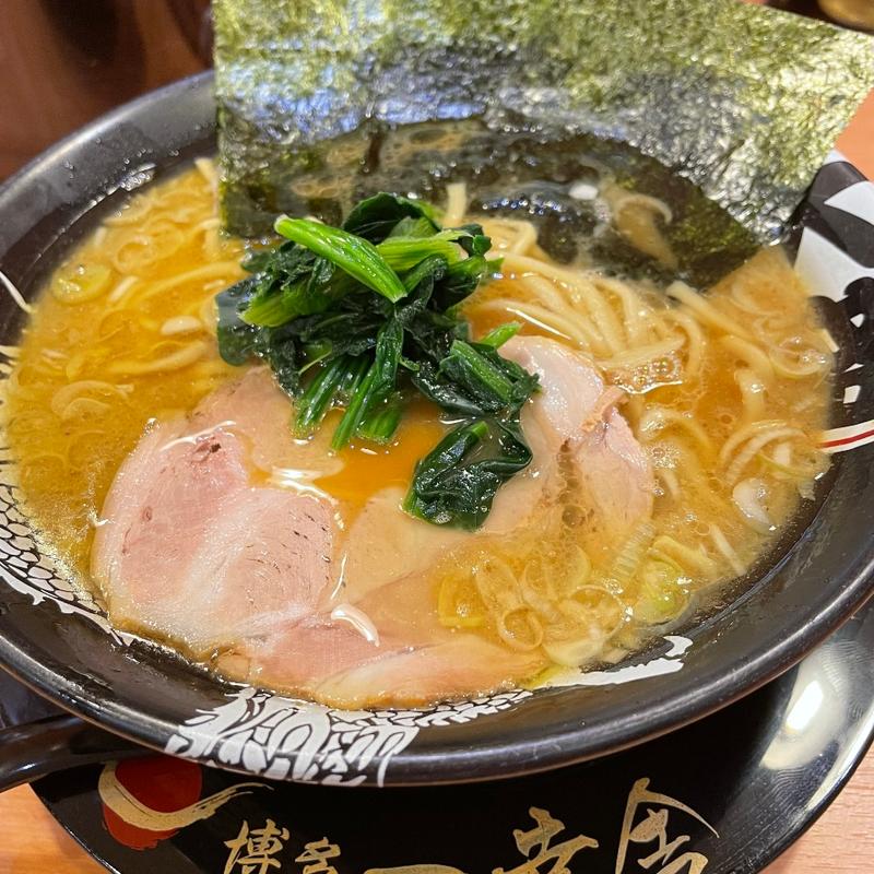 家系ラーメン(博多一幸舎 博多デイトス店)