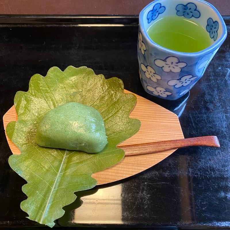 抹茶柏餅(そば会席 立会川 吉田家)