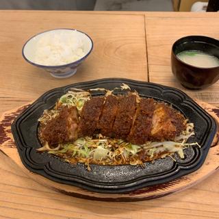 鉄板味噌ロース定食(山本ロース)