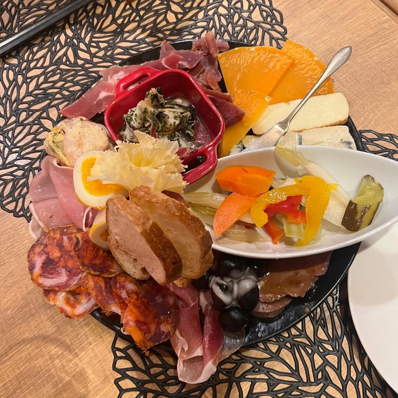 前菜のちょっと盛り合せ(Beer Cafe グリル ベリーズ)