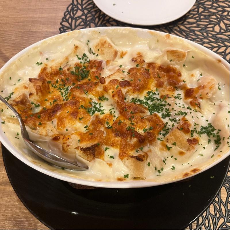 小海老とバケットのクリームグラタン(Beer Cafe グリル ベリーズ)