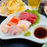 ざるうどん天ぷらセット＋刺身盛り合わせ(天治)