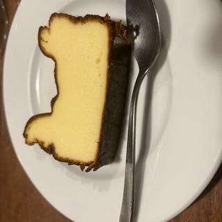 バスクチーズケーキ(ビストロ　アリゴ )