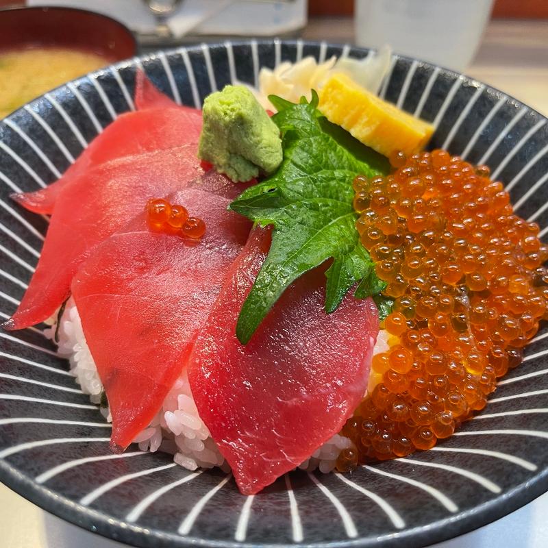 まぐろいくら丼(つきじ かんの 本店・仲店 （かんの）)