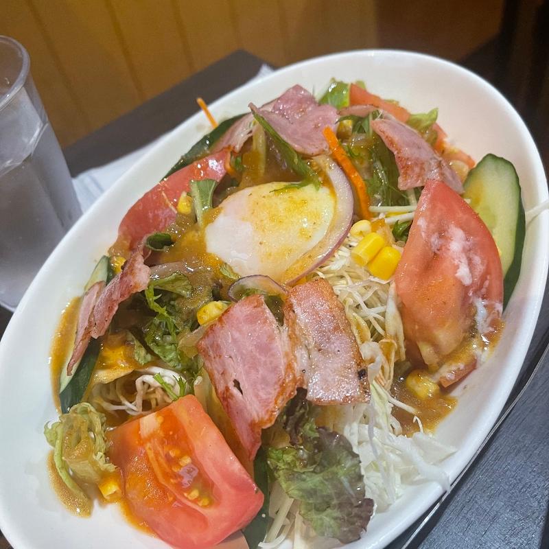 遇サラダ(お好み焼偶 三木店)