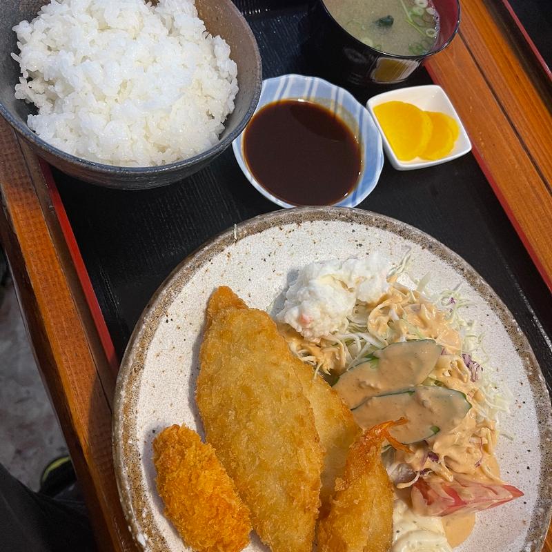 ミックスフライ定食(ありた)