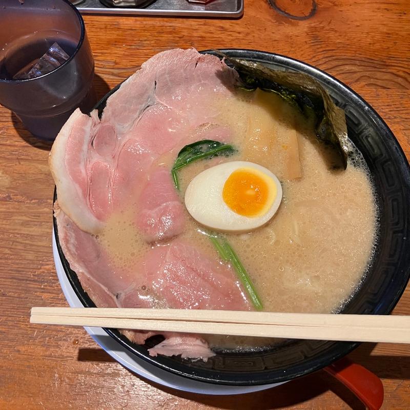 豚骨ラーメン(神戸らーめん屯豚｜三木市)