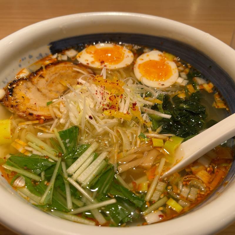 辛塩ラーメン(俺流餃子飯店 原宿店)