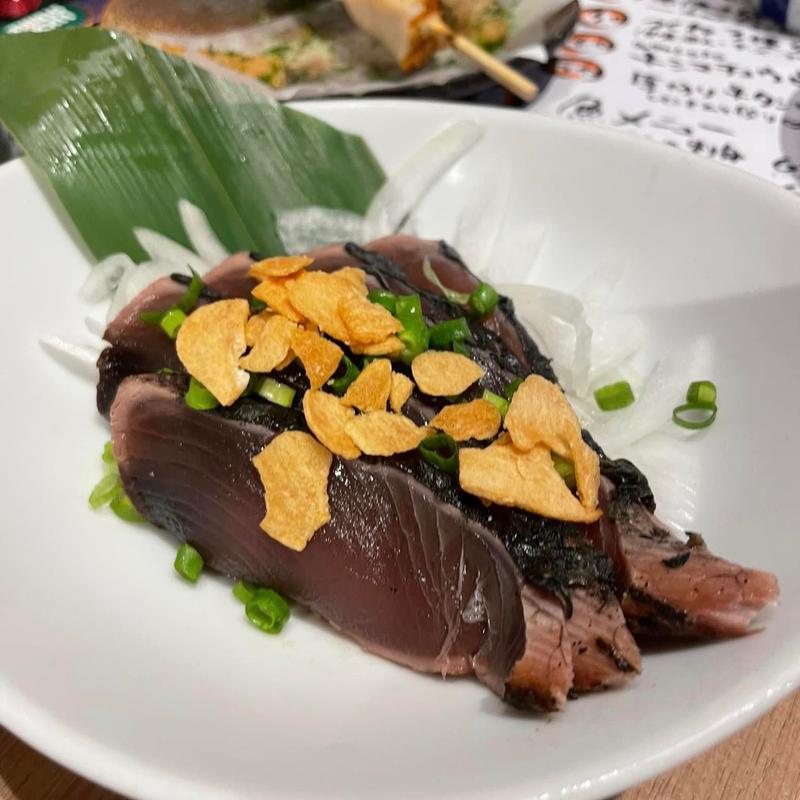 カツオタタキ(ヤキトリ酒場 武州屋)