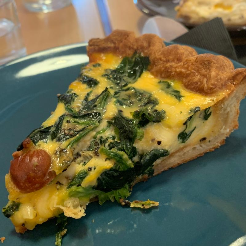 チョリソー&スピナッチキッシュ(6 RACCOON - Cafe Society)