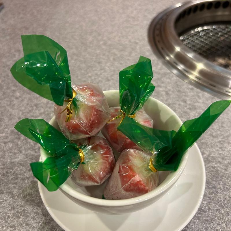 まるごとイチゴアイス(焼肉 西の屋)