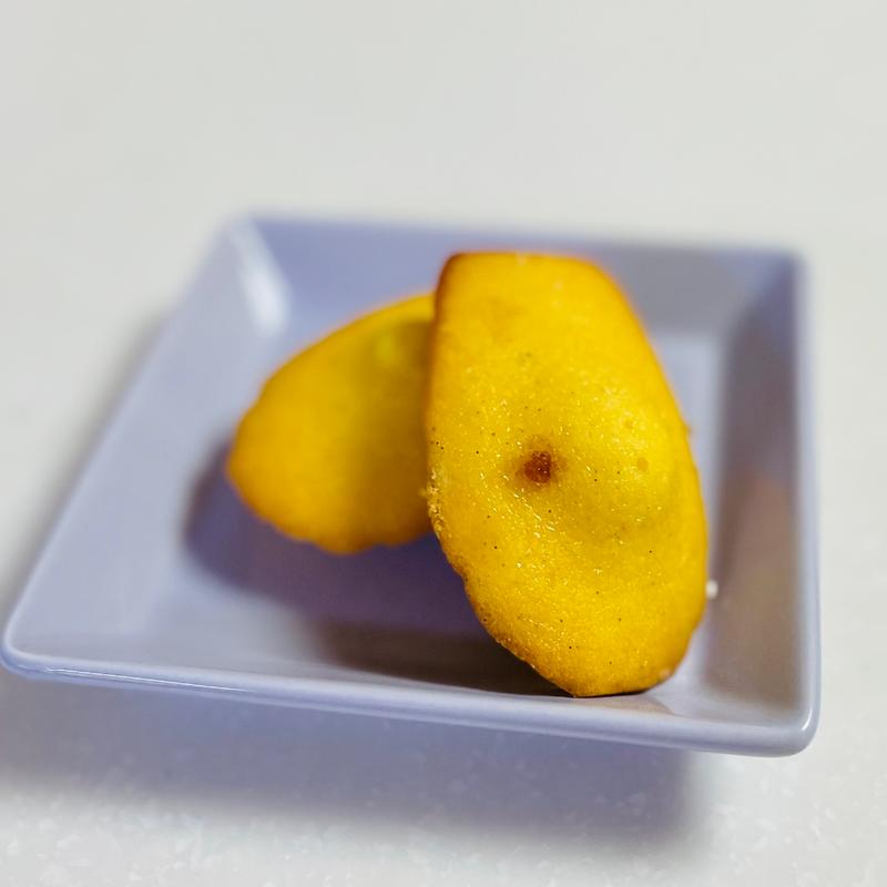 プレミアムバニラ(マドレーヌラパン)