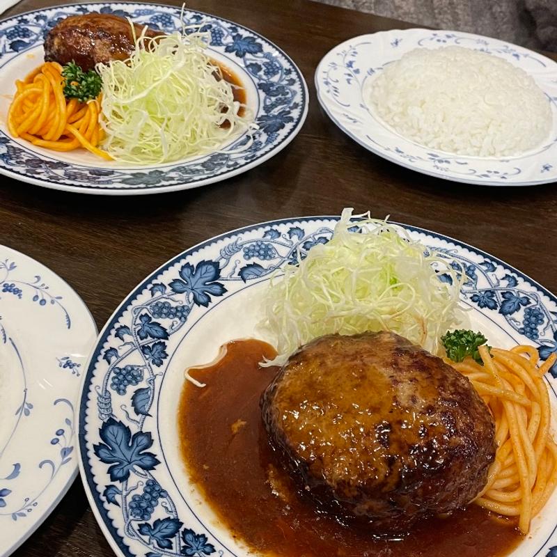 ハンバーグステーキ　(重亭 （ジュウテイ）)