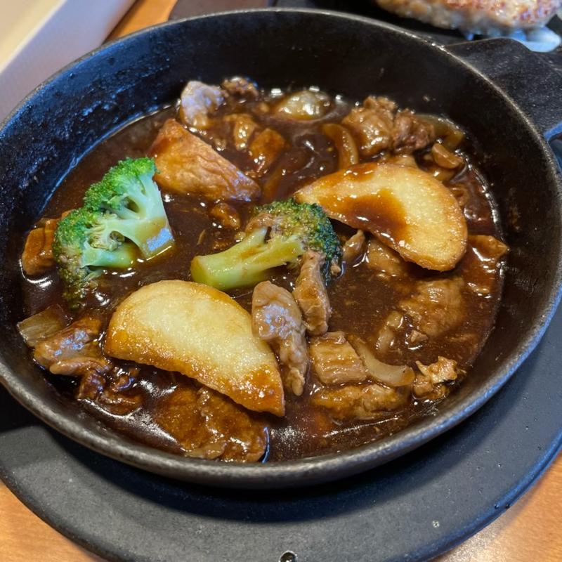 ステーキ屋の洋風牛すじ煮込み(ステーキガスト 栄鍛冶ヶ谷店)