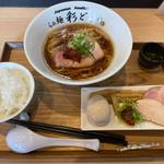 名古屋コーチン醤油らぁ麺(らぁ麺彩どり)
