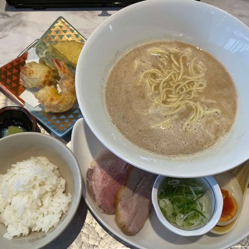 鶏白湯らーめん(天ぷら付き)(彩はにほへと
)