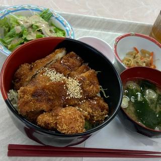 チキンソースカツ丼(カフェテリア美彩)