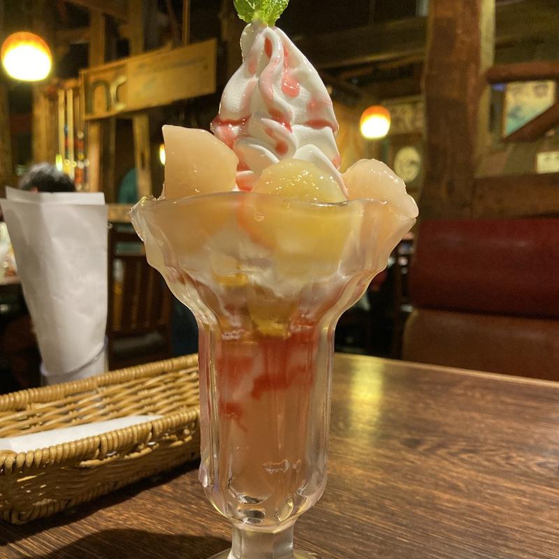 サマーノースピーチパフェ(びっくりドンキー麻生店)