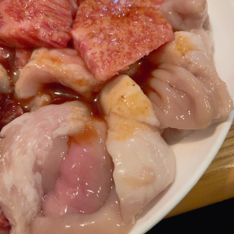 牛ホルモン(焼肉西三代 )