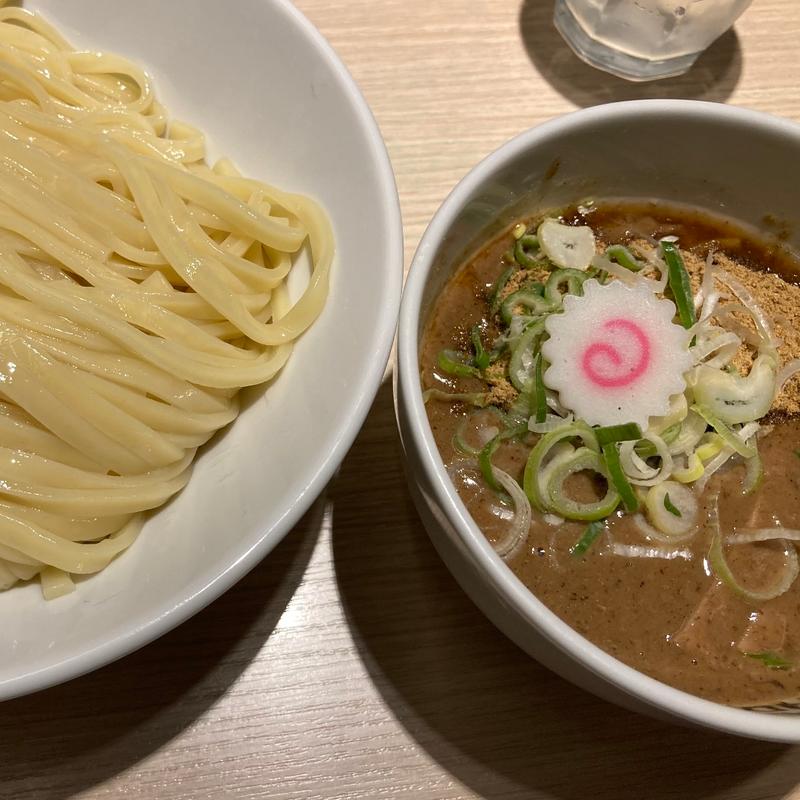(東京アンダーグラウンドラーメン 頑者 （TOKYO UNDERGROUND RAMEN 頑者）)