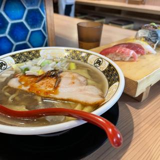 お寿司セット(すごい煮干ラーメン野毛 すし 釣りきん)