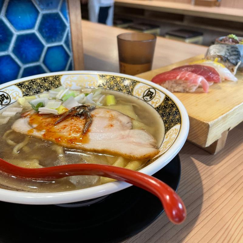 お寿司セット(すごい煮干ラーメン野毛 すし 釣りきん)