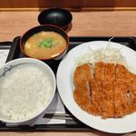 ダブルロースかつ定食(松のや 新琴似店)