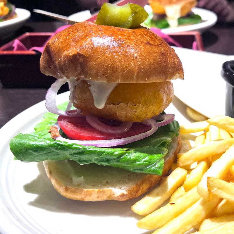 サワークリーム＆オニオンチキンバーガー(ウルフギャング・パックExpress 大手町ビル店)